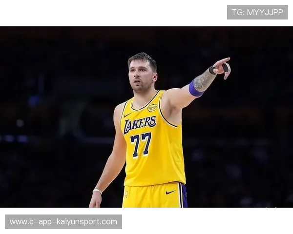 东契奇赛后承诺兑现，里夫斯主动担责引发球队信任危机